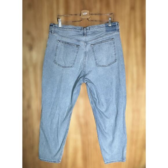 Abercrombie & Fitch High Rise Mom Jeans Light Wash Distressed Ripped Size 33/16 - Picture 4 of 10